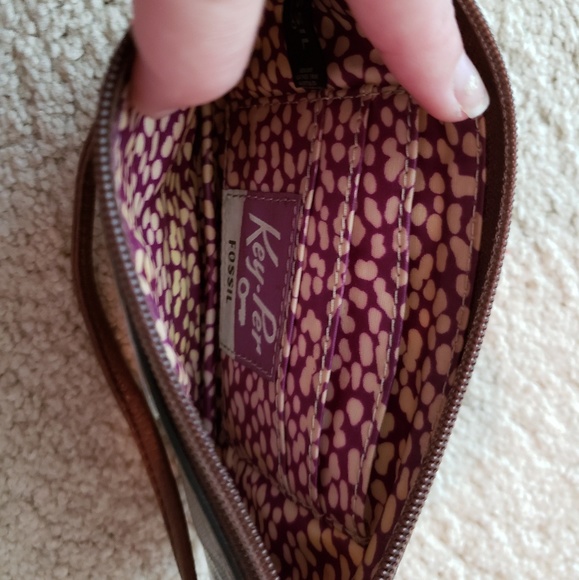 Fossil wristlet - Picture 3 of 3